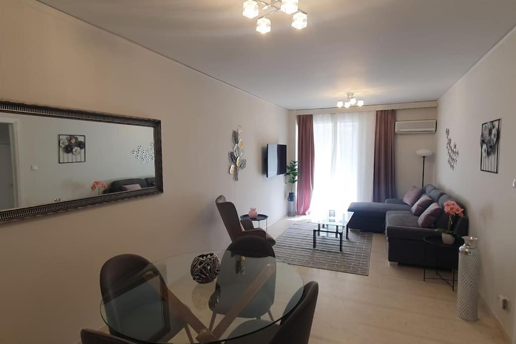 Seaside Beauty 5 Min Vouliagmeni Apartment Athen