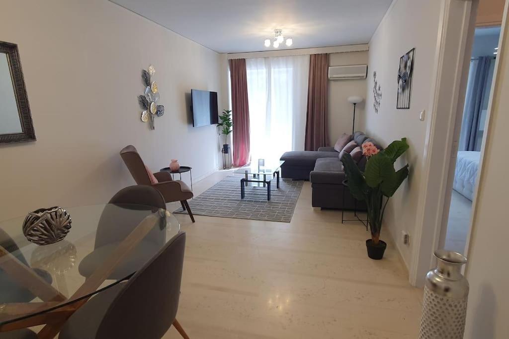 Seaside Beauty 5 Min Vouliagmeni Apartment *
